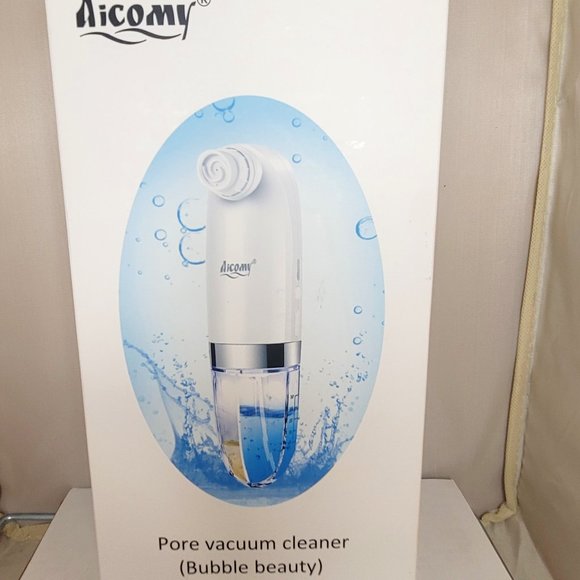 NWT Electronic Blackhead/Pore Vacuum Remover - Picture 1 of 6
